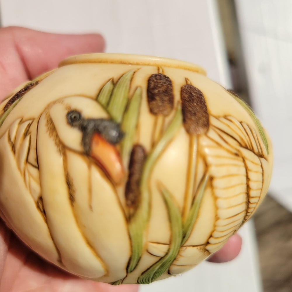 Jardinia Swan Song Trinket Box by Martin Perry Studios 2003 ~ Pretty 3D Imagery - Picture 12 of 15